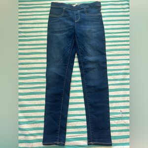 Girls Levi’s Jeggings sz 12 skinny fit dark wash w/ adjustable waist and pockets